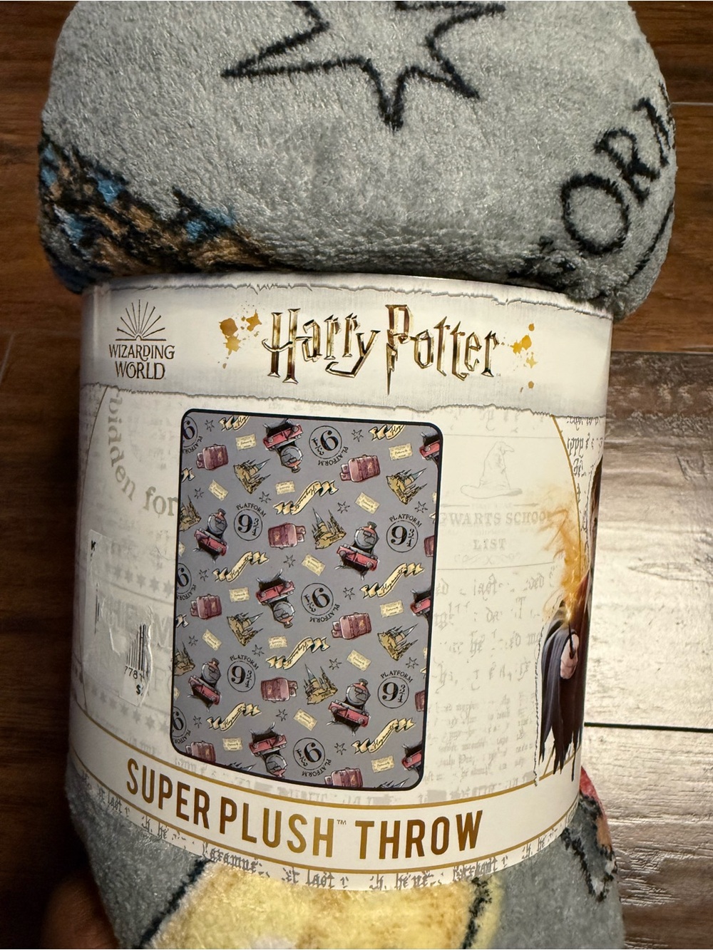 Harry Potter Super Plush Throw Blanket - Wizarding World 46” X 60”